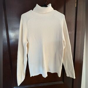H&M Off-White Ribbed Turtleneck Sweater
